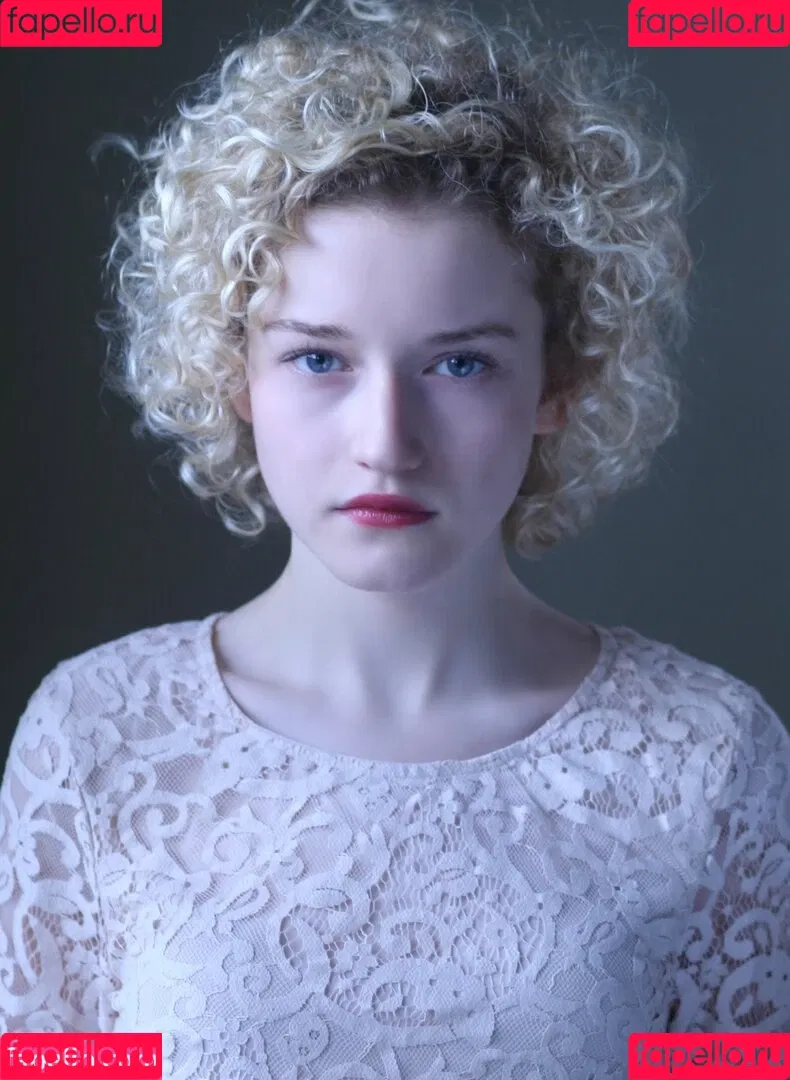 Julia Garner Onlyfans Photo Gallery 