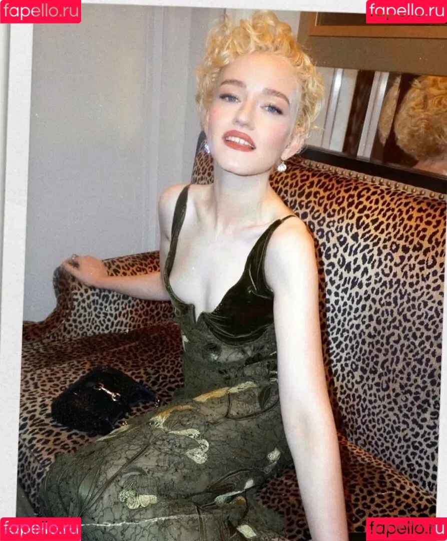 Julia Garner Onlyfans Photo Gallery 