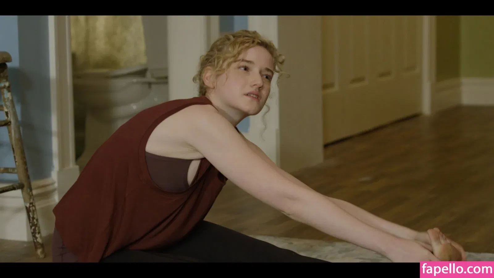 Julia Garner Onlyfans Photo Gallery 