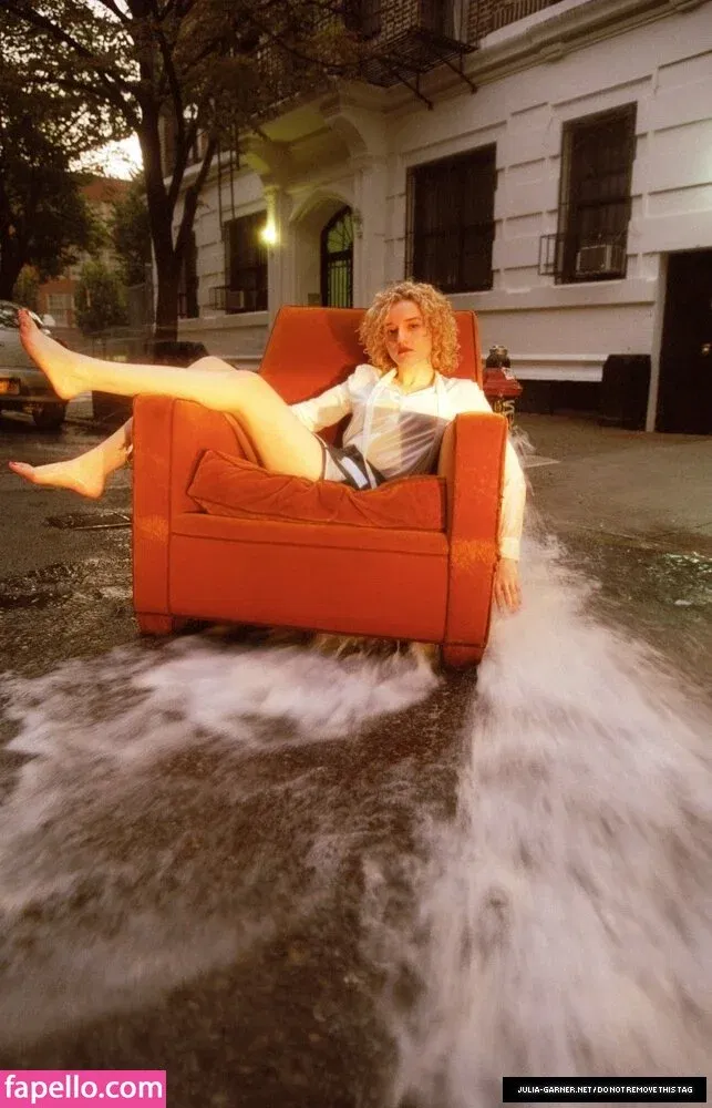 Julia Garner Onlyfans Photo Gallery 