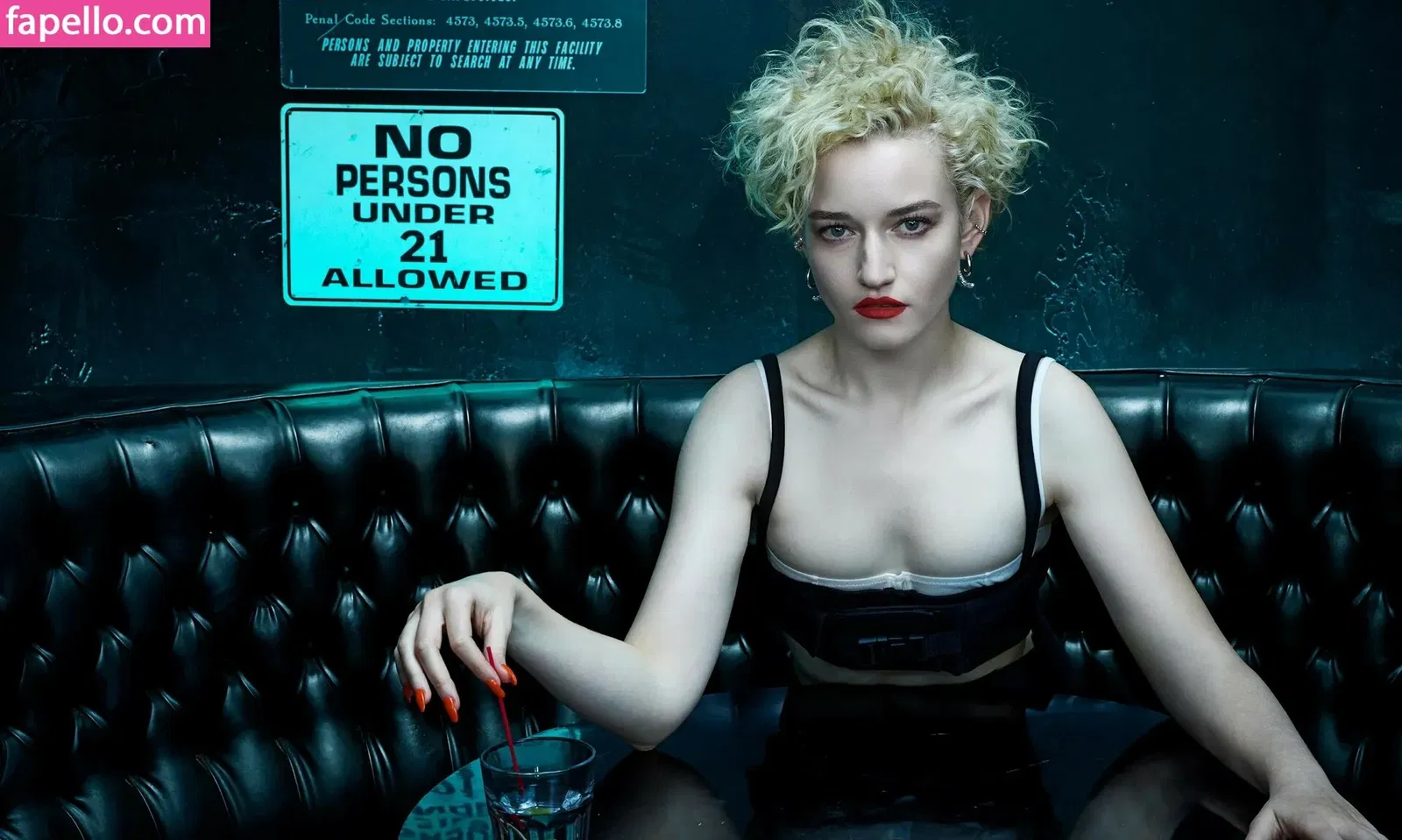 Julia Garner Onlyfans Photo Gallery 