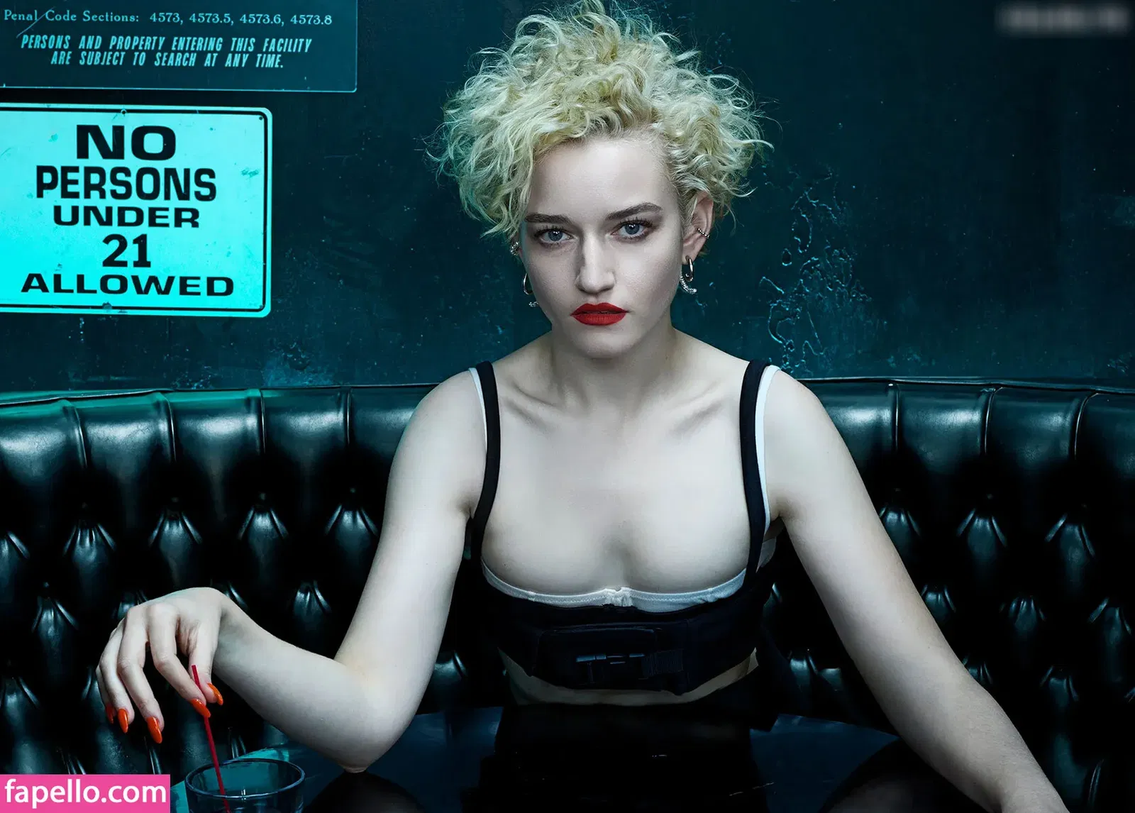 Julia Garner Onlyfans Photo Gallery 