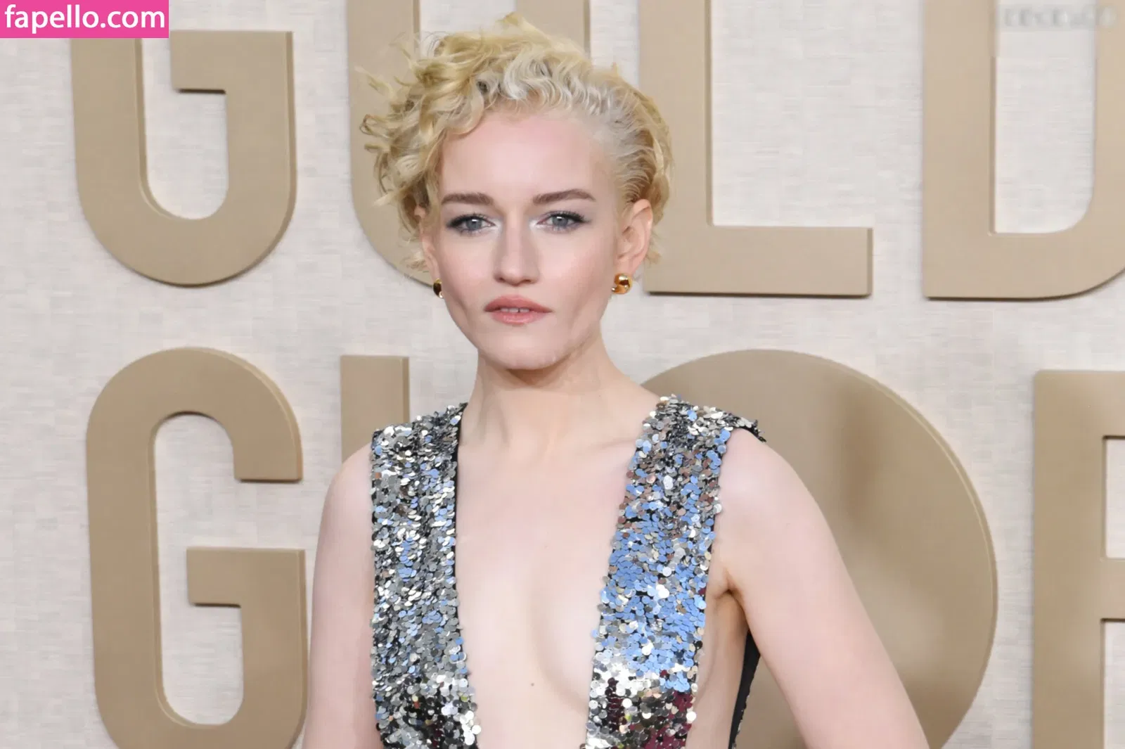 Julia Garner Onlyfans Photo Gallery 