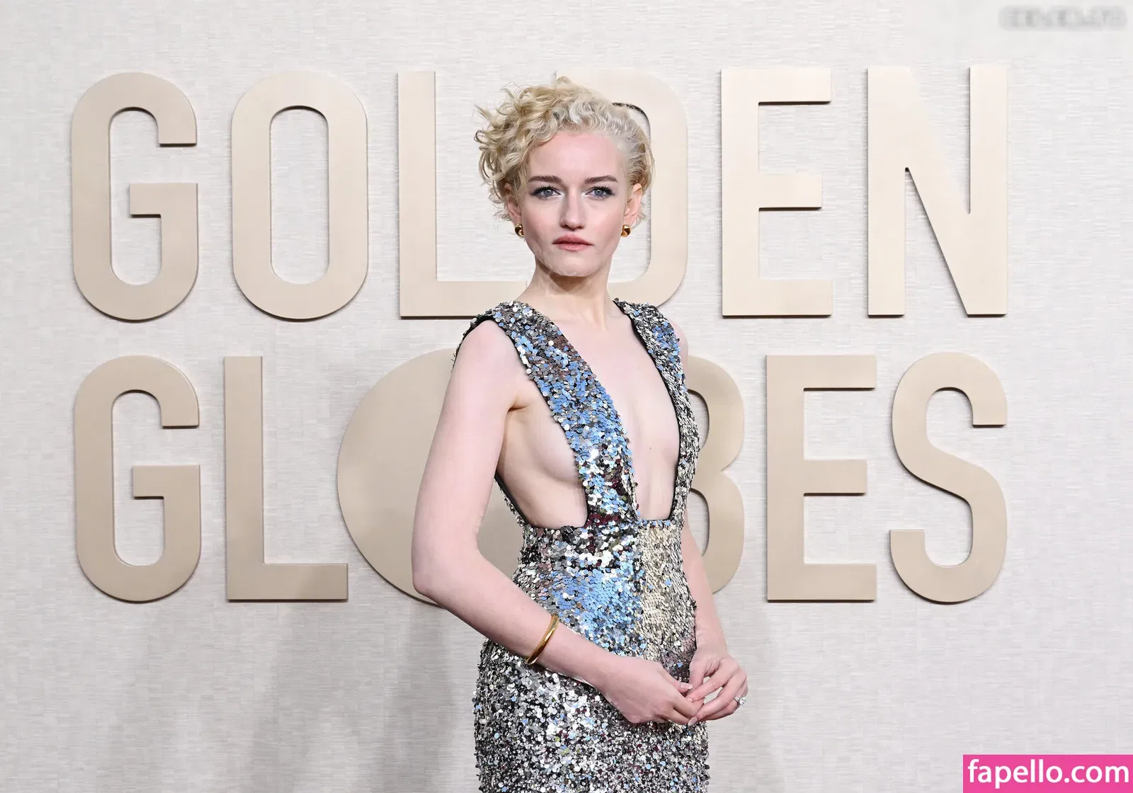 Julia Garner Onlyfans Photo Gallery 