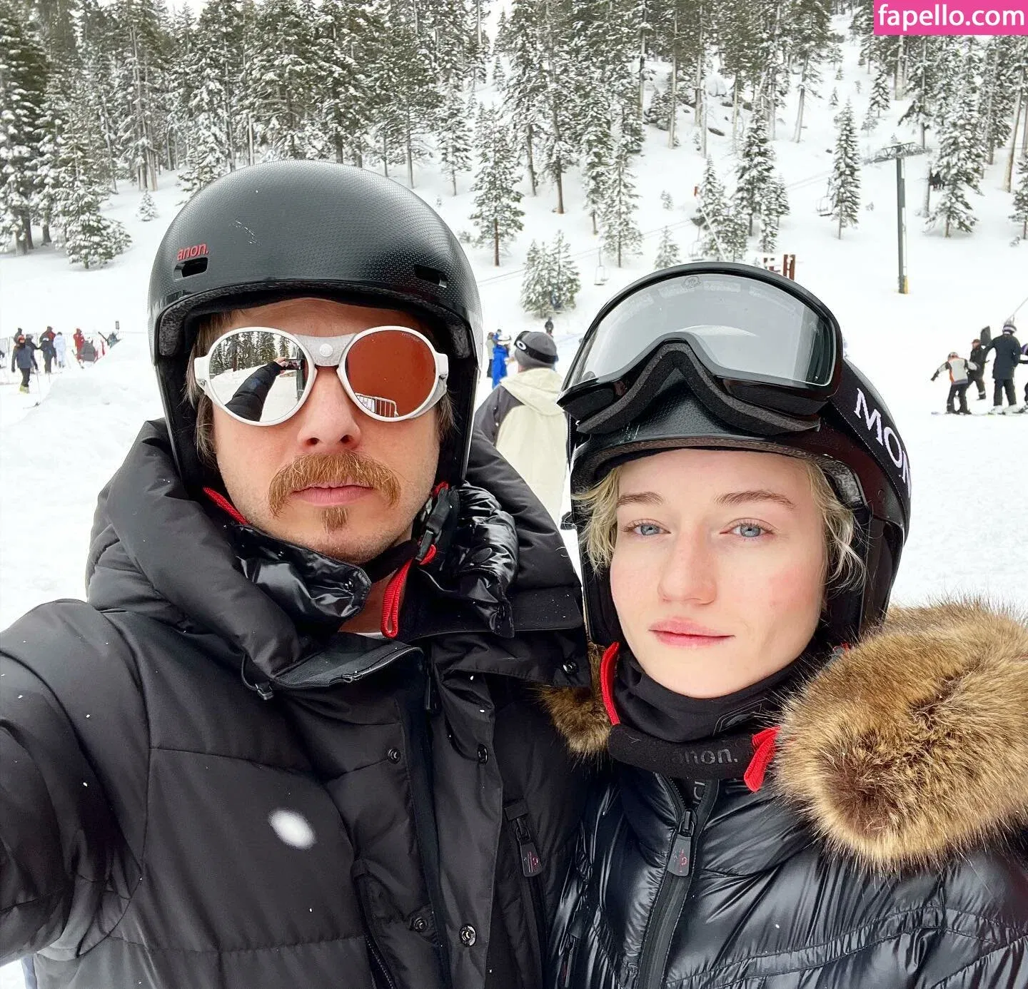 Julia Garner Onlyfans Photo Gallery 