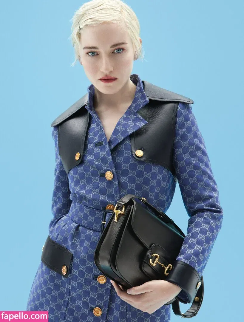 Julia Garner Onlyfans Photo Gallery 