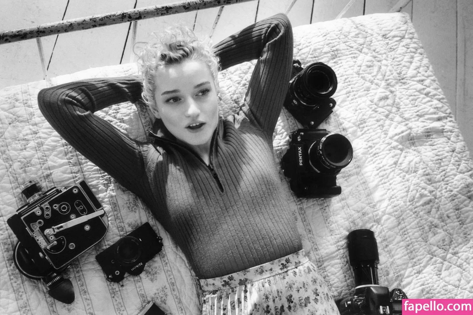 Julia Garner Onlyfans Photo Gallery 