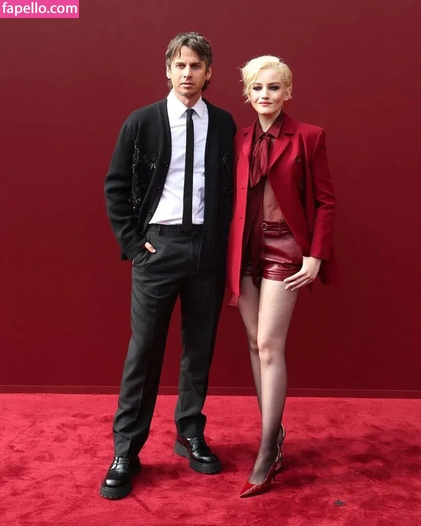 Julia Garner Onlyfans Photo Gallery 