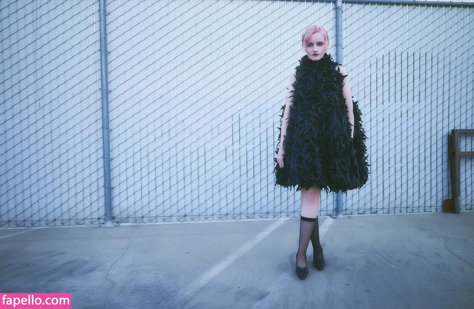 Julia Garner Onlyfans Photo Gallery 