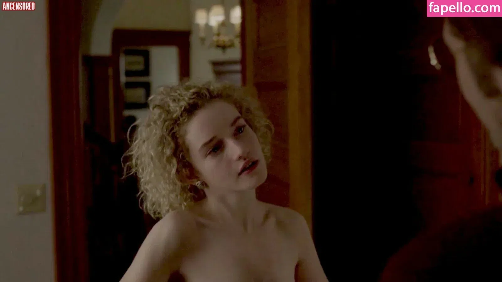 Julia Garner Onlyfans Photo Gallery 