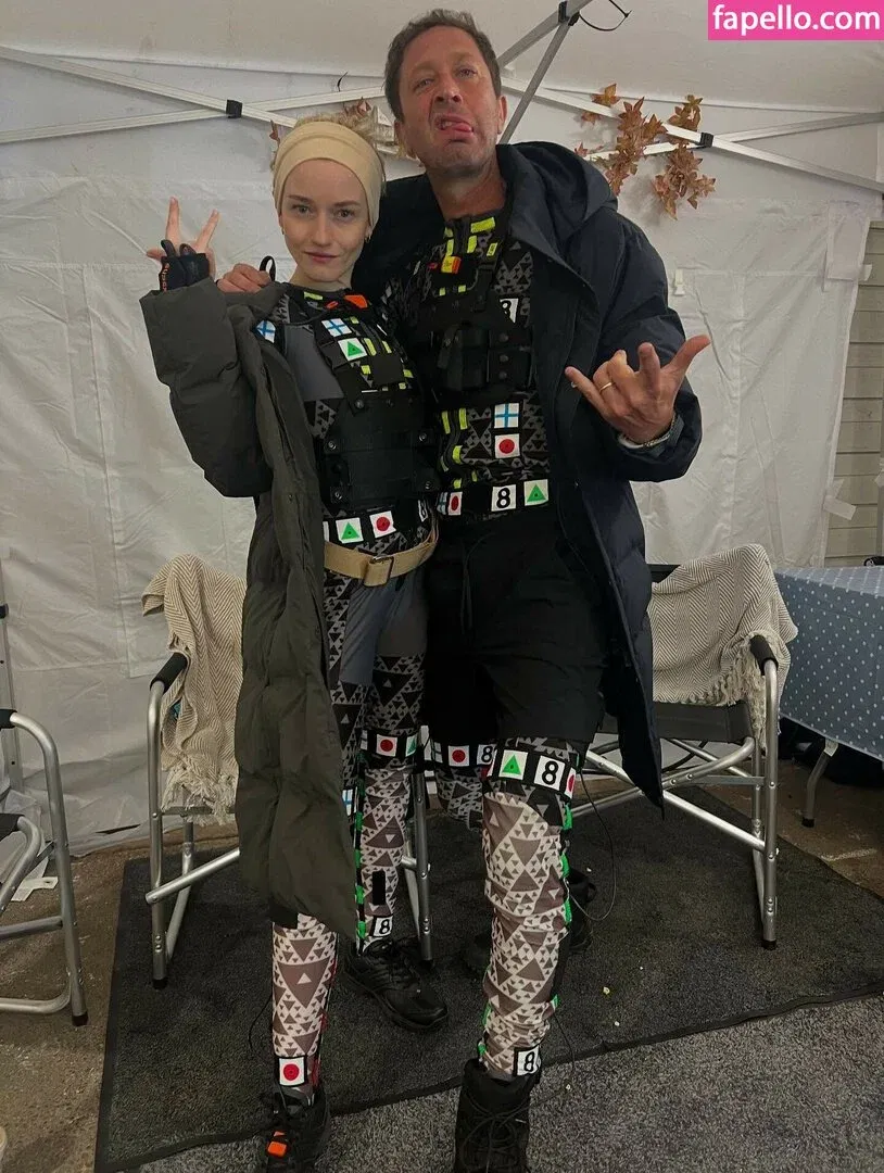 Julia Garner Onlyfans Photo Gallery 