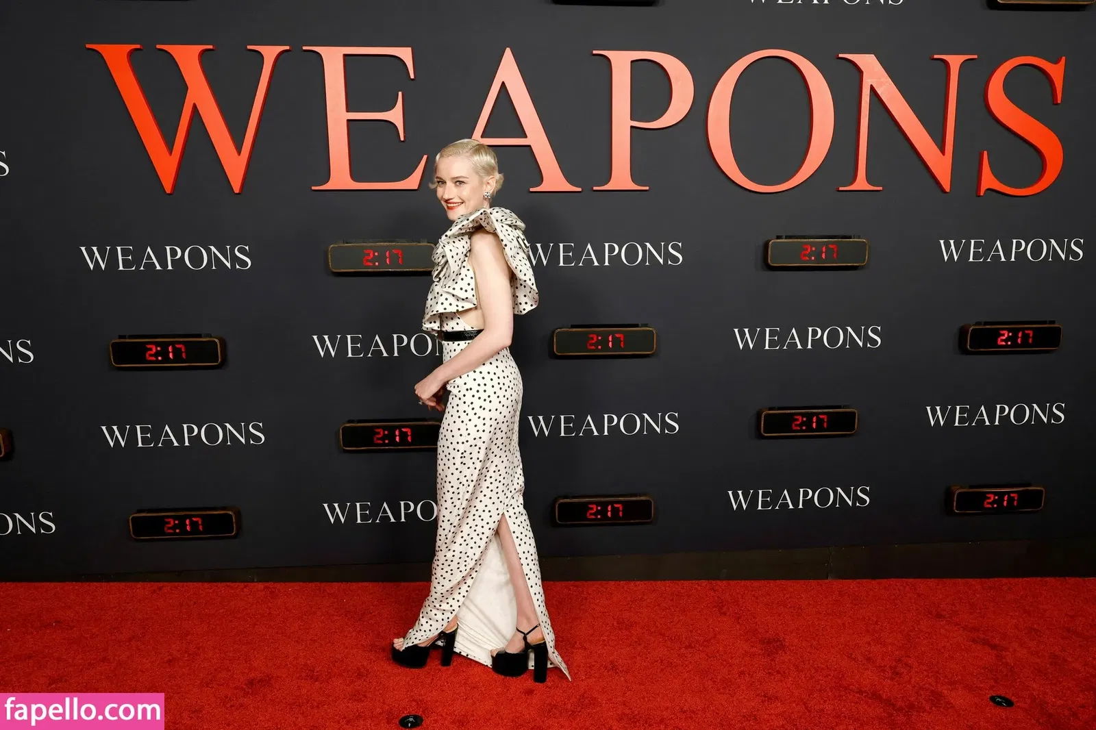 Julia Garner Onlyfans Photo Gallery 