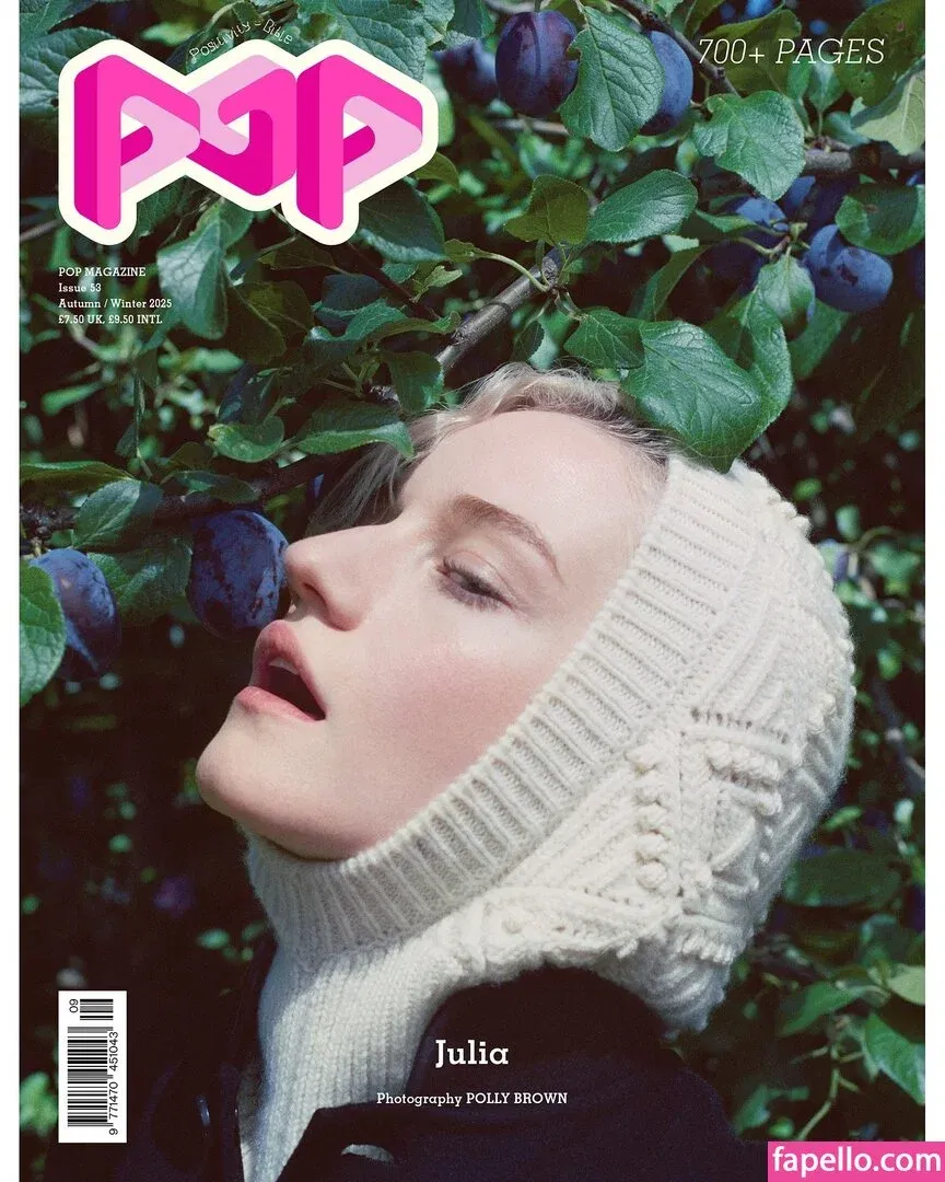 Julia Garner Onlyfans Photo Gallery 