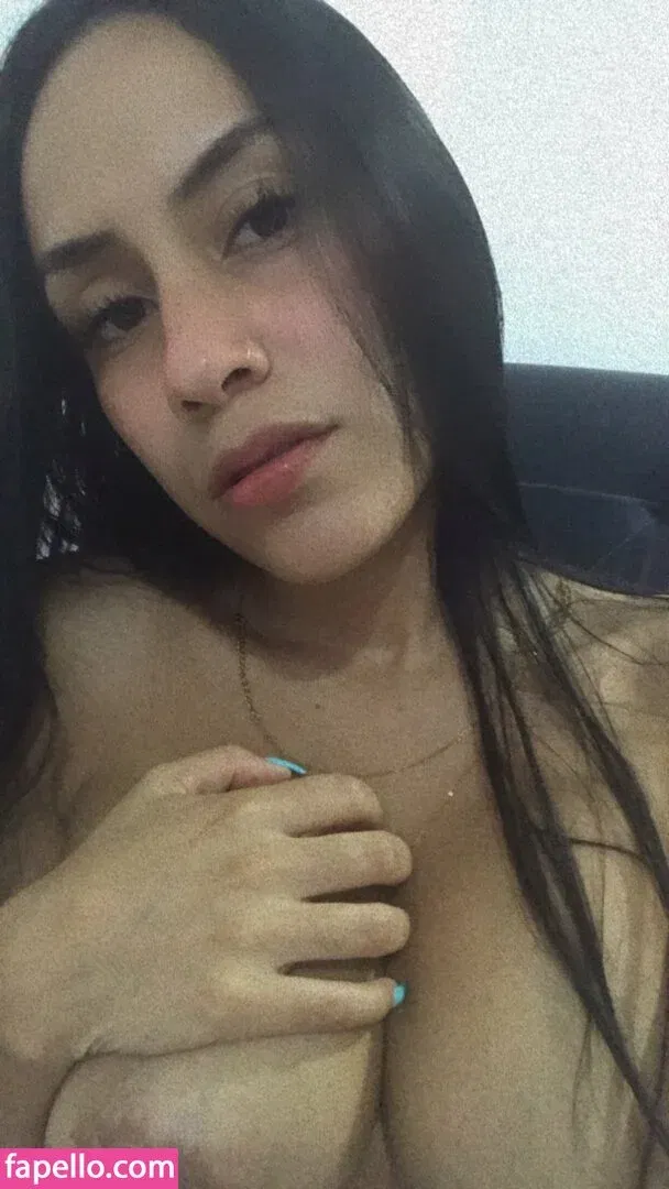 Yuvi Pallares Onlyfans Photo Gallery 