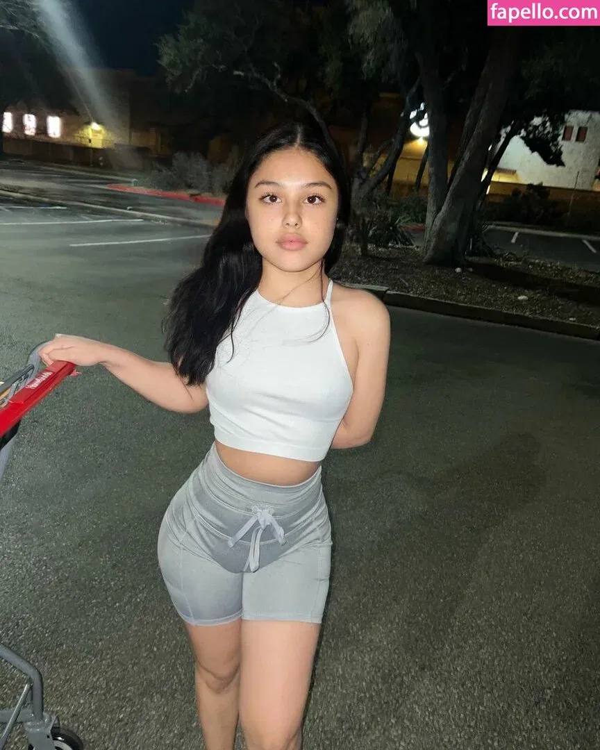 Livv2pretty Onlyfans Photo Gallery 