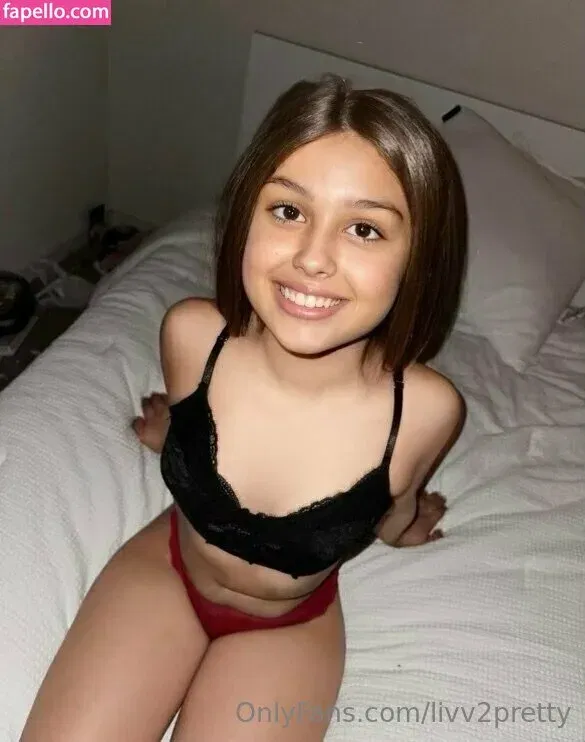 Livv2pretty Onlyfans Photo Gallery 