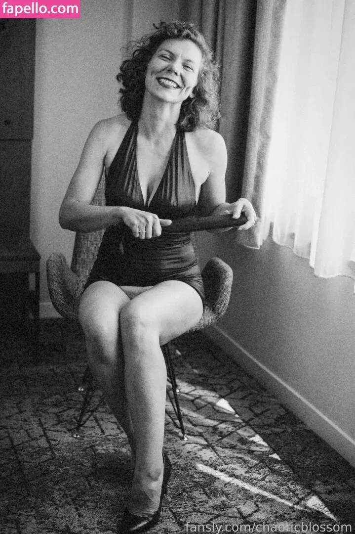 chaoticblossom Onlyfans Photo Gallery 