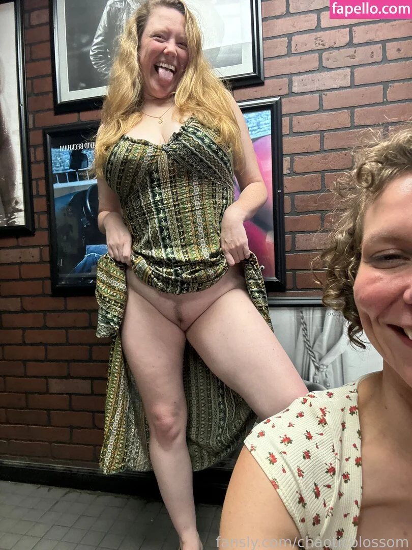 chaoticblossom Onlyfans Photo Gallery 