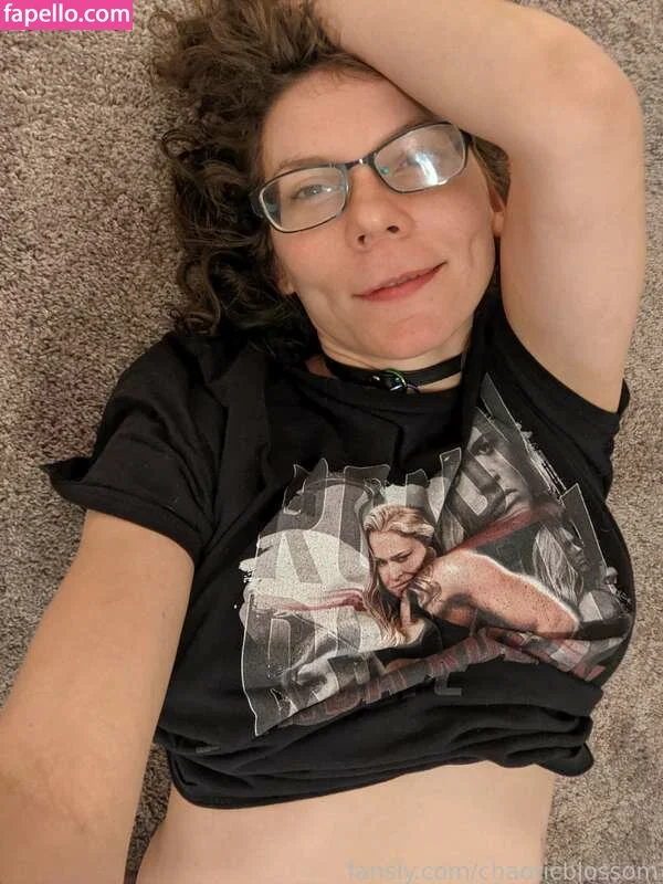 chaoticblossom Onlyfans Photo Gallery 