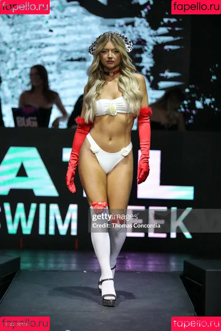 Shae Smolik Onlyfans Photo Gallery 