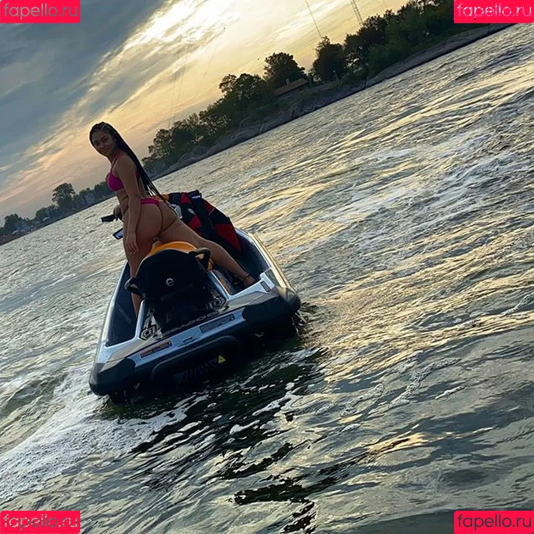 Ashley Bobbio Onlyfans Photo Gallery 