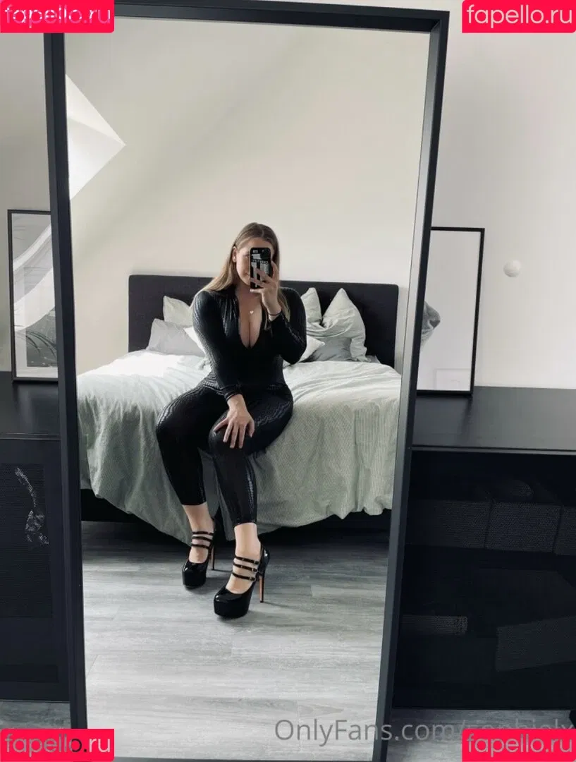 Sophielx Onlyfans Photo Gallery 