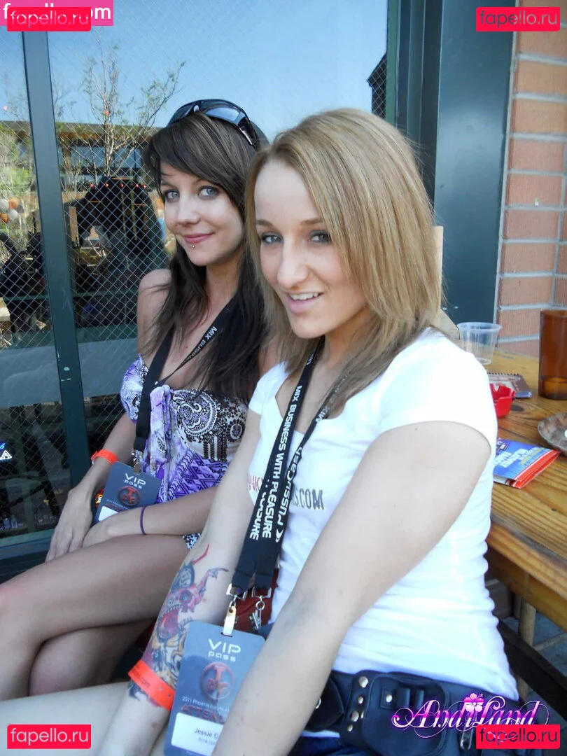 Andi Land Onlyfans Photo Gallery 