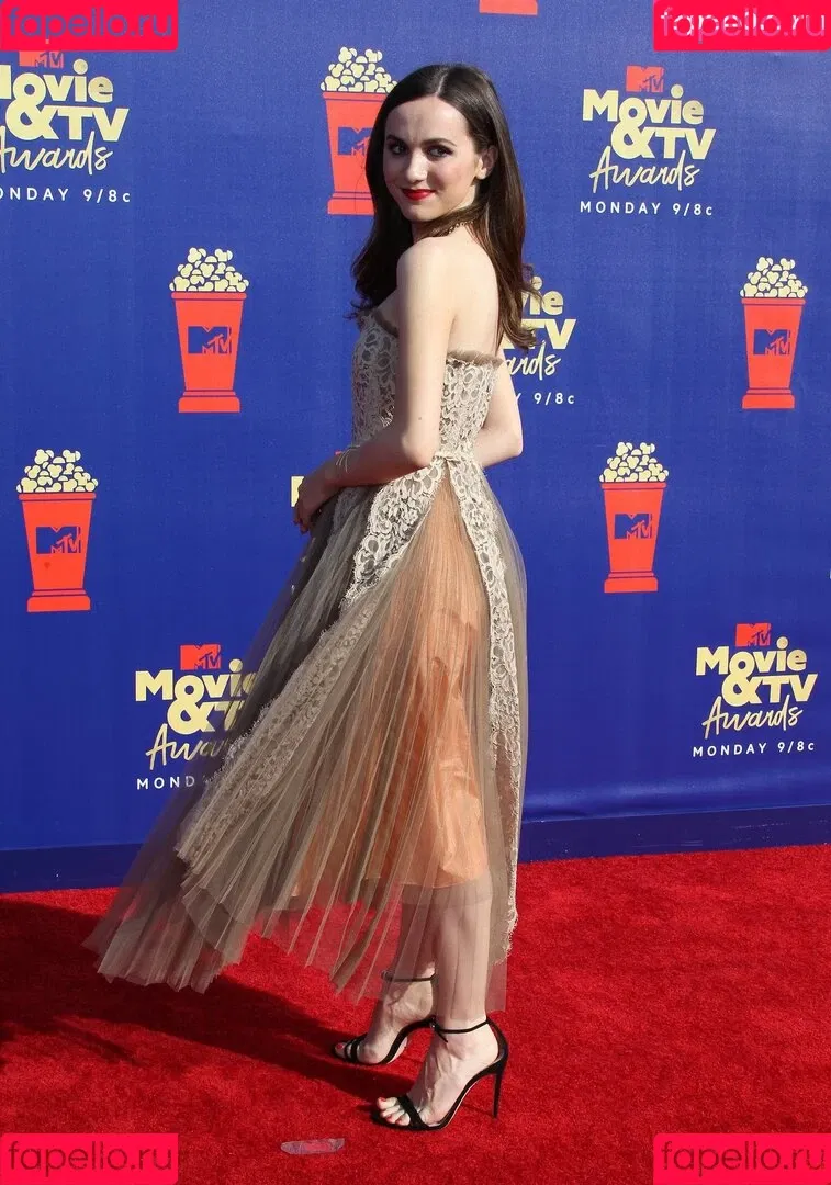 Maude Apatow Onlyfans Photo Gallery 