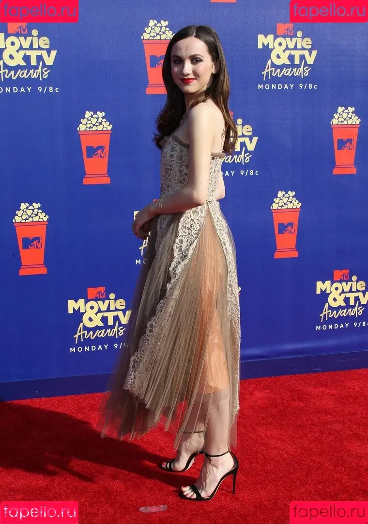 Maude Apatow Onlyfans Photo Gallery 