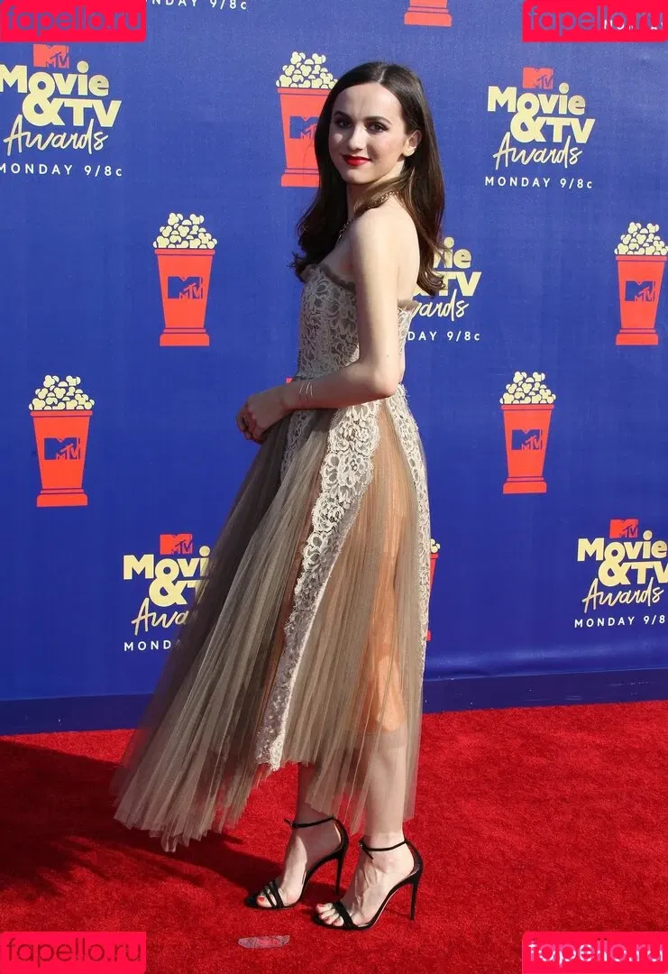 Maude Apatow Onlyfans Photo Gallery 