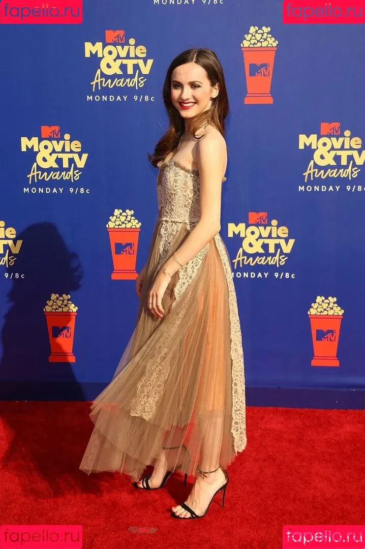 Maude Apatow Onlyfans Photo Gallery 