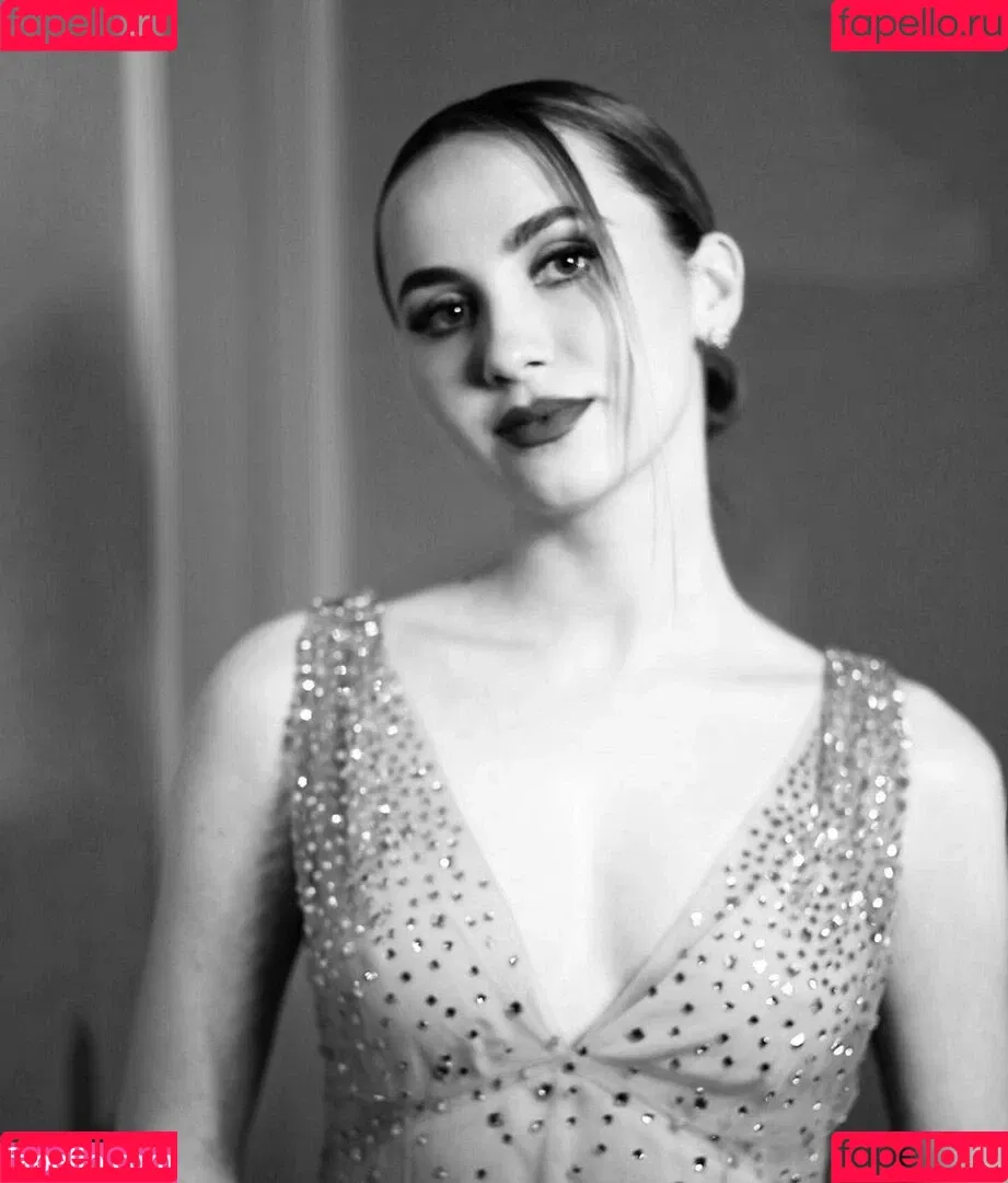 Maude Apatow Onlyfans Photo Gallery 