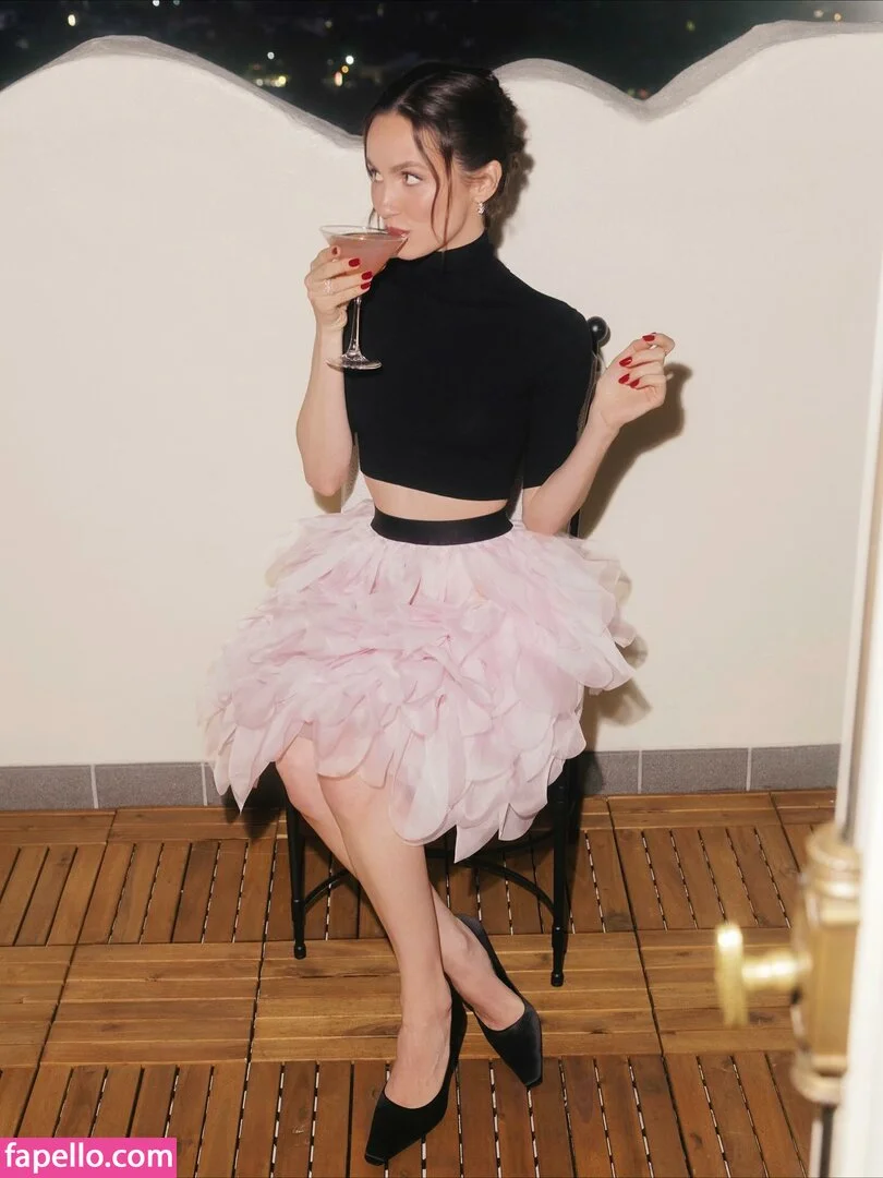 Maude Apatow Onlyfans Photo Gallery 