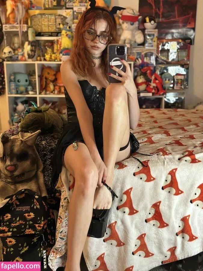 mari.m0nster Onlyfans Photo Gallery 