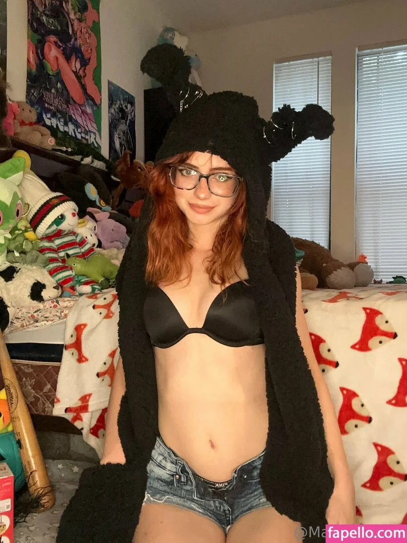 mari.m0nster Onlyfans Photo Gallery 