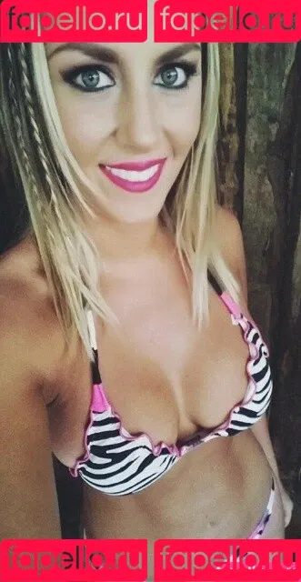 Yani Bonetto Onlyfans Photo Gallery 