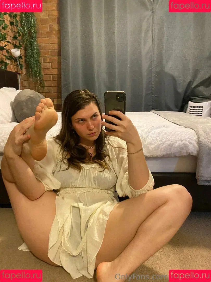 room1204 Onlyfans Photo Gallery 