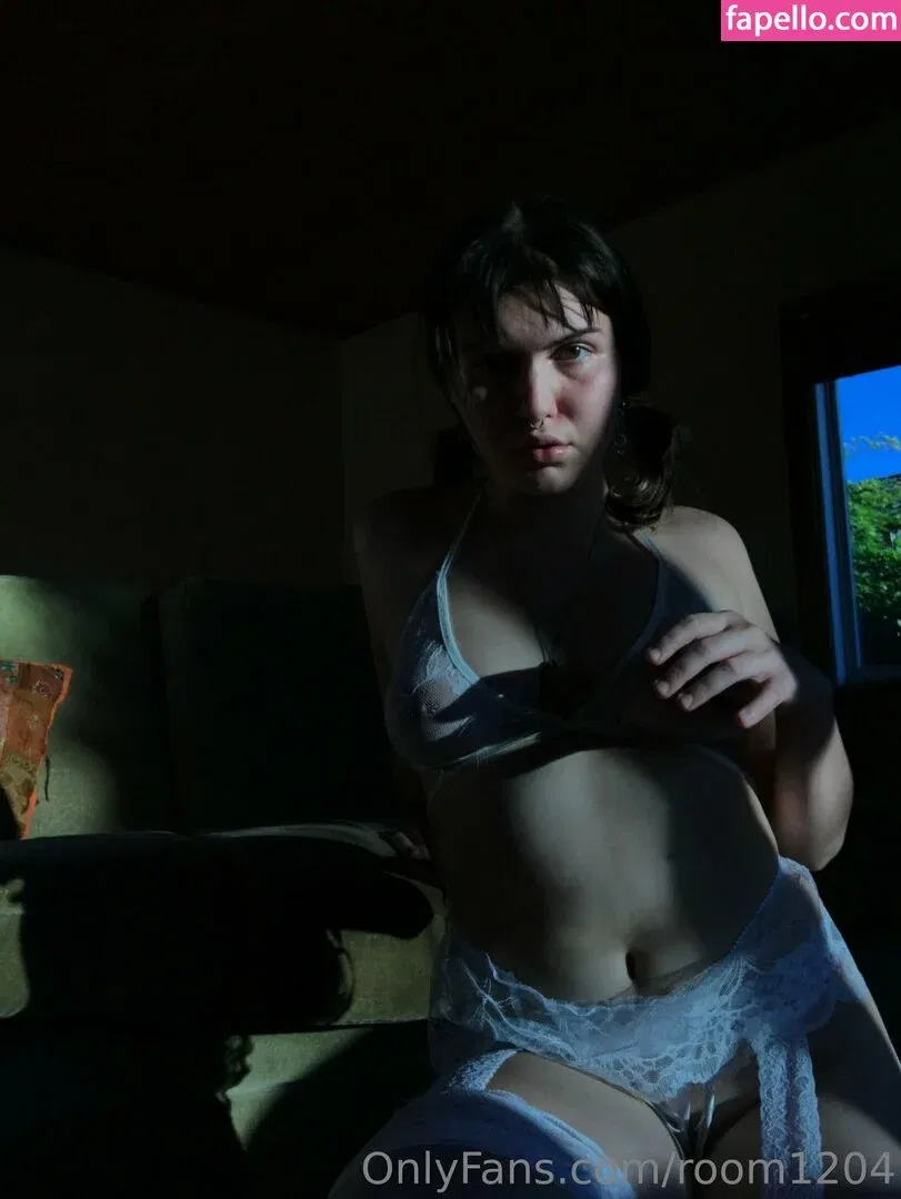 room1204 Onlyfans Photo Gallery 