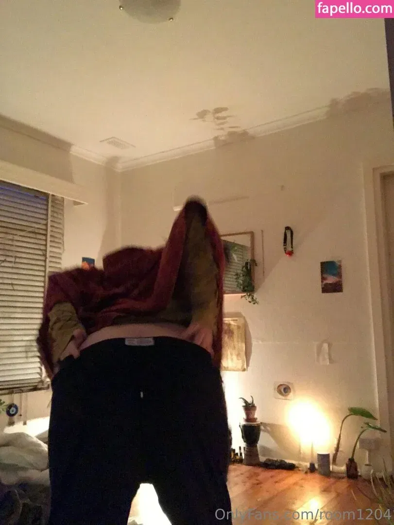 room1204 Onlyfans Photo Gallery 