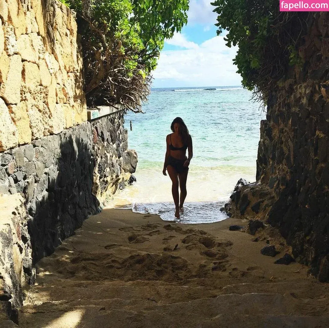 Taryn Hatcher Onlyfans Photo Gallery 