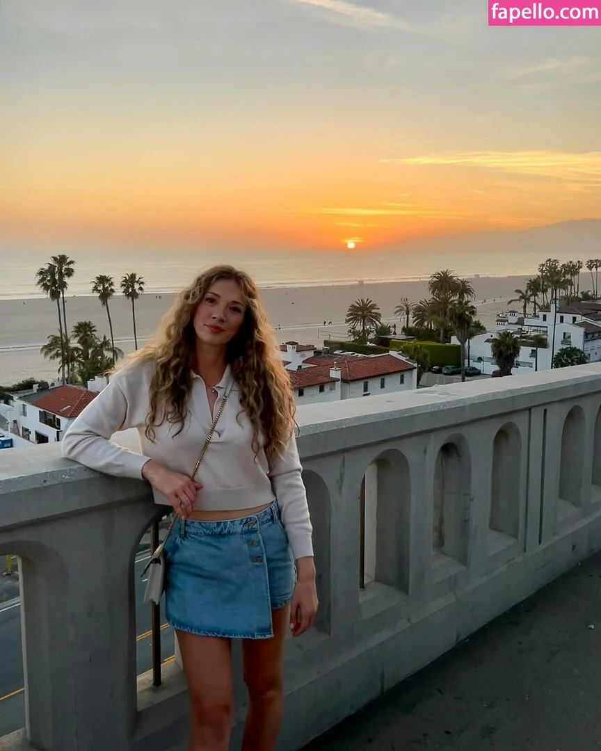 Taryn Hatcher Onlyfans Photo Gallery 