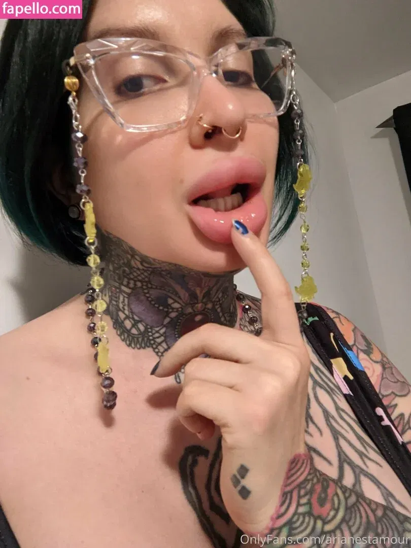 Ariane Saint Amour Onlyfans Photo Gallery 