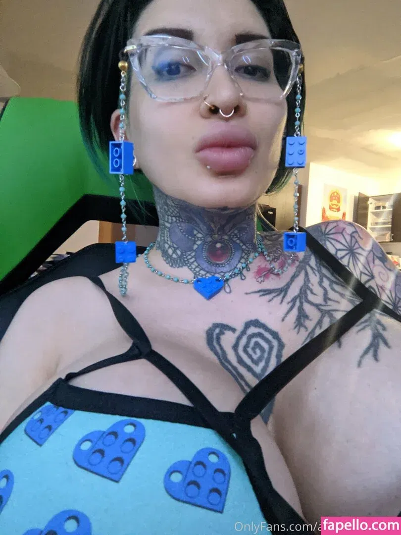 Ariane Saint Amour Onlyfans Photo Gallery 