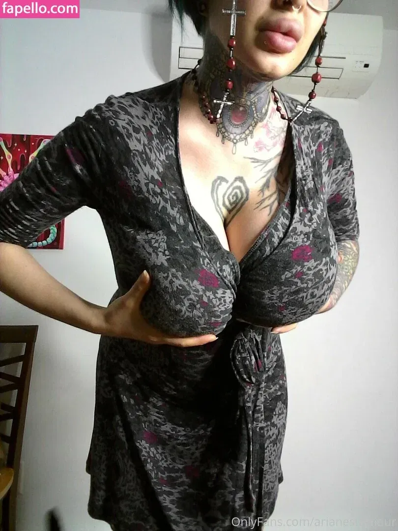 Ariane Saint Amour Onlyfans Photo Gallery 