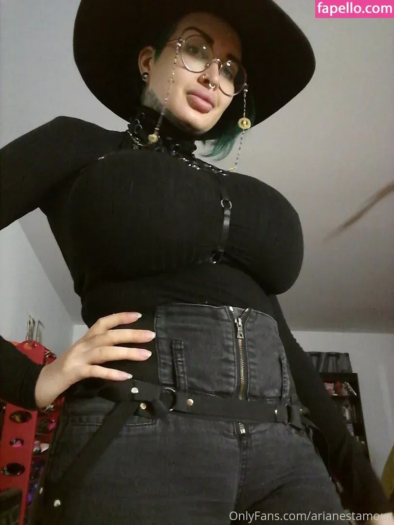 Ariane Saint Amour Onlyfans Photo Gallery 