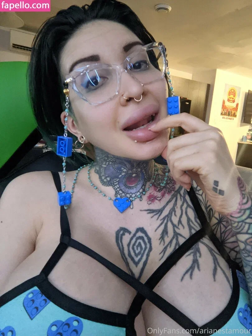 Ariane Saint Amour Onlyfans Photo Gallery 