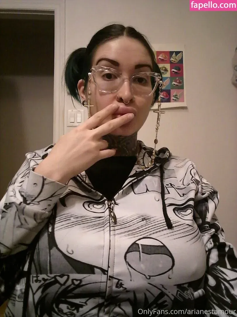 Ariane Saint Amour Onlyfans Photo Gallery 