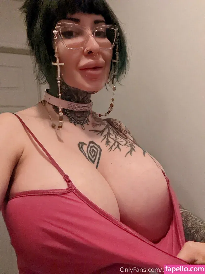 Ariane Saint Amour Onlyfans Photo Gallery 