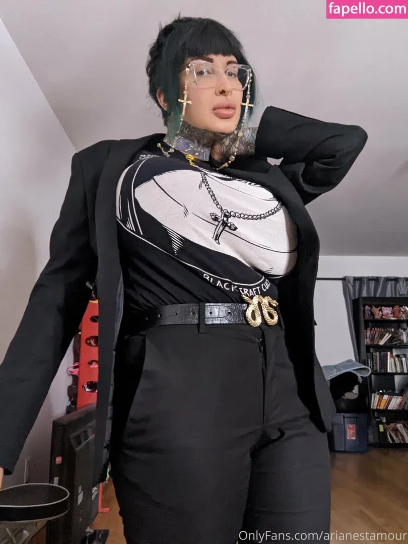 Ariane Saint Amour Onlyfans Photo Gallery 