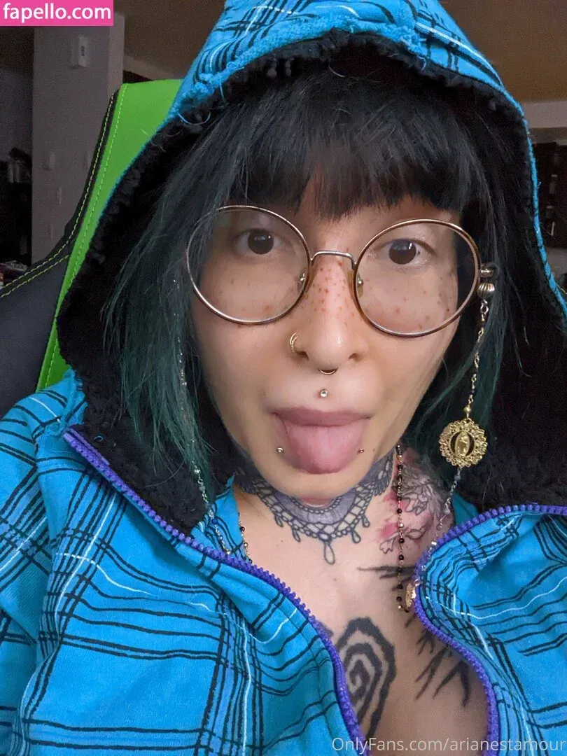 Ariane Saint Amour Onlyfans Photo Gallery 